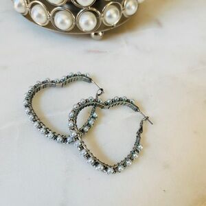 Versona Silver Hoop Wire Heart-Shaped Earrings with Pearl Accents